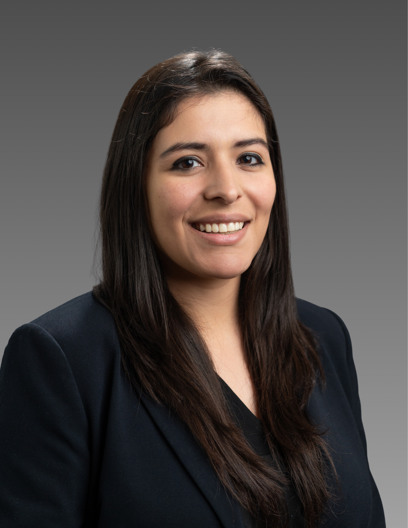 Luz E. Villegas-Banuelos - Headshot